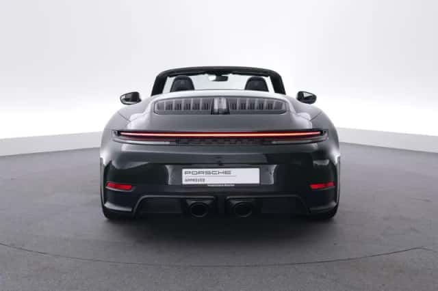 Porsche 911 (2025) thumbnail 4