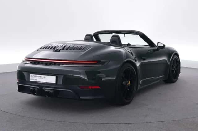 Porsche 911 (2025) thumbnail 5