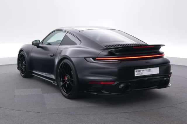 Porsche 911 (2023) thumbnail 3