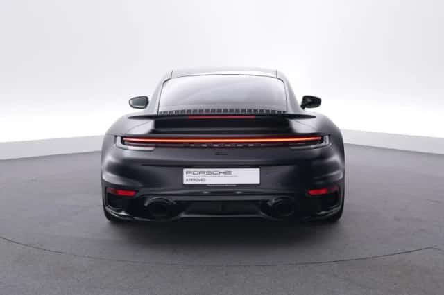 Porsche 911 (2023) thumbnail 4