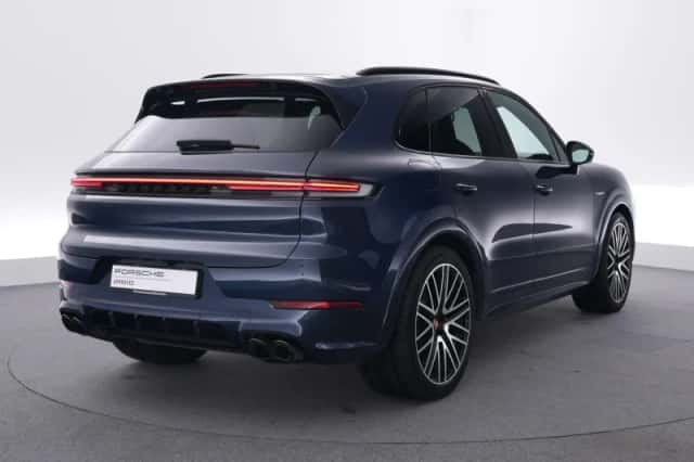 Porsche Cayenne (2025) thumbnail 5
