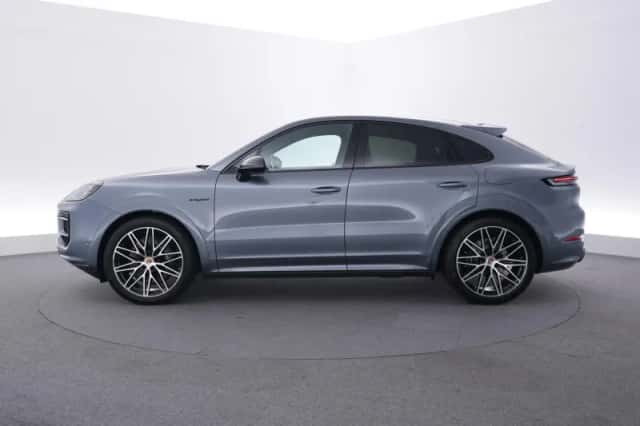 Porsche Cayenne (2026) thumbnail 2