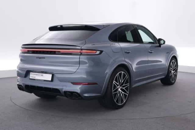 Porsche Cayenne (2026) thumbnail 5