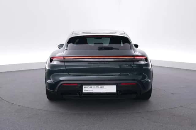 Porsche Taycan (2022) thumbnail 4