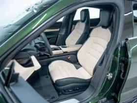 Porsche Taycan (2024) thumbnail 12