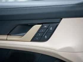 Porsche Taycan (2024) thumbnail 15