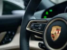 Porsche Taycan (2024) thumbnail 21