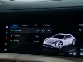Porsche Taycan (2024) thumbnail 24