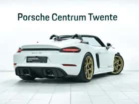 Porsche 718 (2024) thumbnail 3
