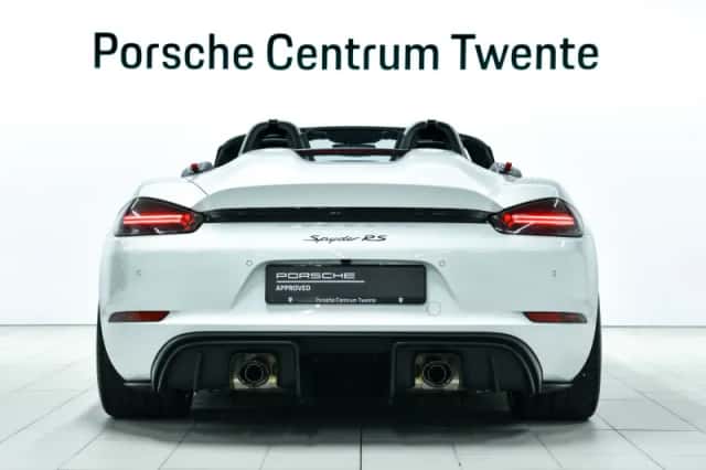 Porsche 718 (2024) thumbnail 4
