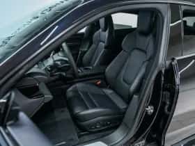 Porsche Taycan (2026) thumbnail 12