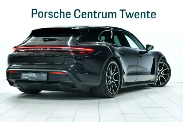 Porsche Taycan (2026) thumbnail 3