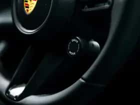Porsche Taycan (2026) thumbnail 26
