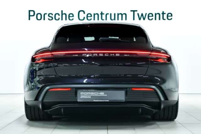 Porsche Taycan (2026) thumbnail 4