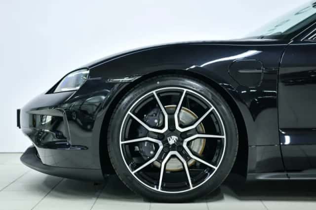 Porsche Taycan (2026) thumbnail 6