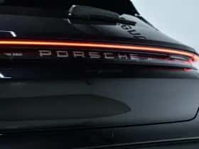 Porsche Taycan (2026) thumbnail 10