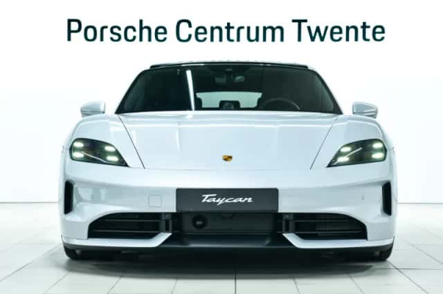 Porsche Taycan (2026) thumbnail 2