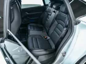 Porsche Taycan (2026) thumbnail 25