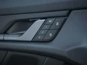 Porsche Taycan (2026) thumbnail 20