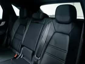 Porsche Cayenne (2025) thumbnail 30