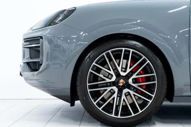 Porsche Cayenne (2025) thumbnail 6