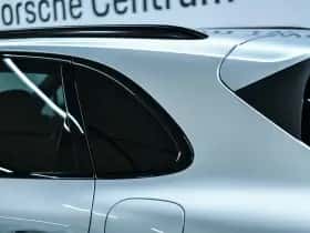 Porsche Cayenne (2025) thumbnail 12