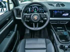 Porsche Cayenne (2025) thumbnail 23
