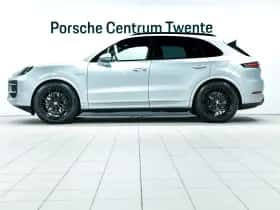 Porsche Cayenne (2025) thumbnail 5