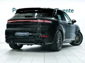Porsche Cayenne (2025) thumbnail 3