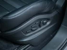 Porsche Cayenne (2023) thumbnail 17