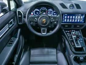 Porsche Cayenne (2023) thumbnail 27