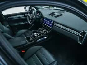Porsche Cayenne (2023) thumbnail 28