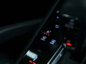 Porsche Cayenne (2023) thumbnail 37