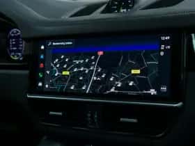 Porsche Cayenne (2023) thumbnail 38