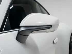 Porsche 911 (2024) thumbnail 15