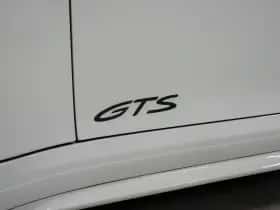Porsche 911 (2024) thumbnail 17