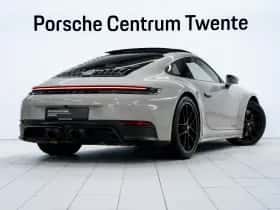 Porsche 911 (2024) thumbnail 3