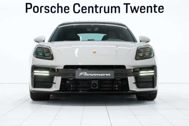 Porsche Panamera (2024) thumbnail 2