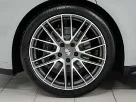 Porsche Panamera (2024) thumbnail 11