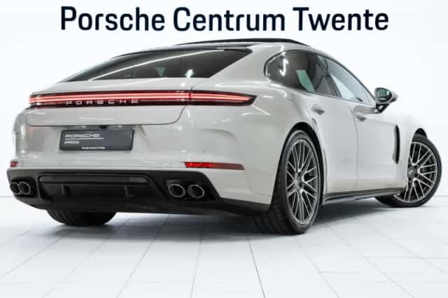 Porsche Panamera (2024) thumbnail 3
