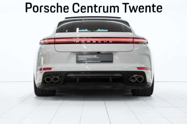 Porsche Panamera (2024) thumbnail 4
