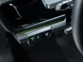 Porsche Panamera (2024) thumbnail 36