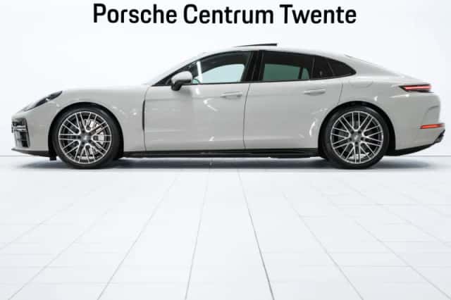 Porsche Panamera (2024) thumbnail 5
