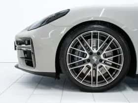 Porsche Panamera (2024) thumbnail 6