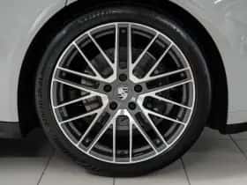 Porsche Panamera (2024) thumbnail 9