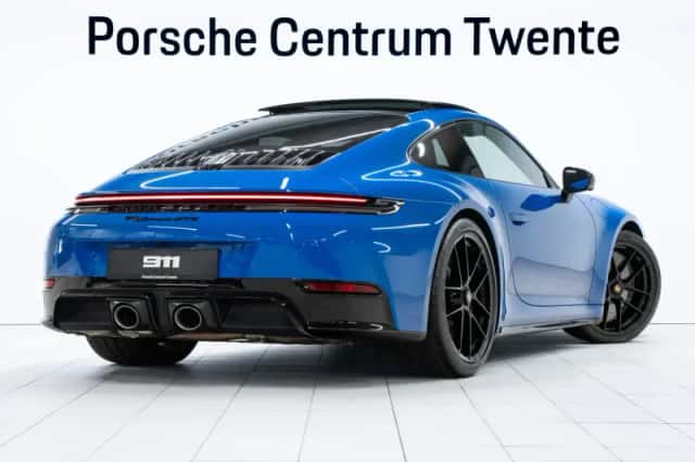 Porsche 911 (2026) thumbnail 3