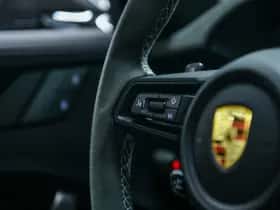 Porsche 911 (2025) thumbnail 32