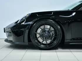 Porsche 911 (2025) thumbnail 6