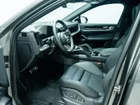 Porsche Cayenne (2025) thumbnail 21