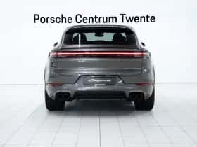 Porsche Cayenne (2025) thumbnail 4